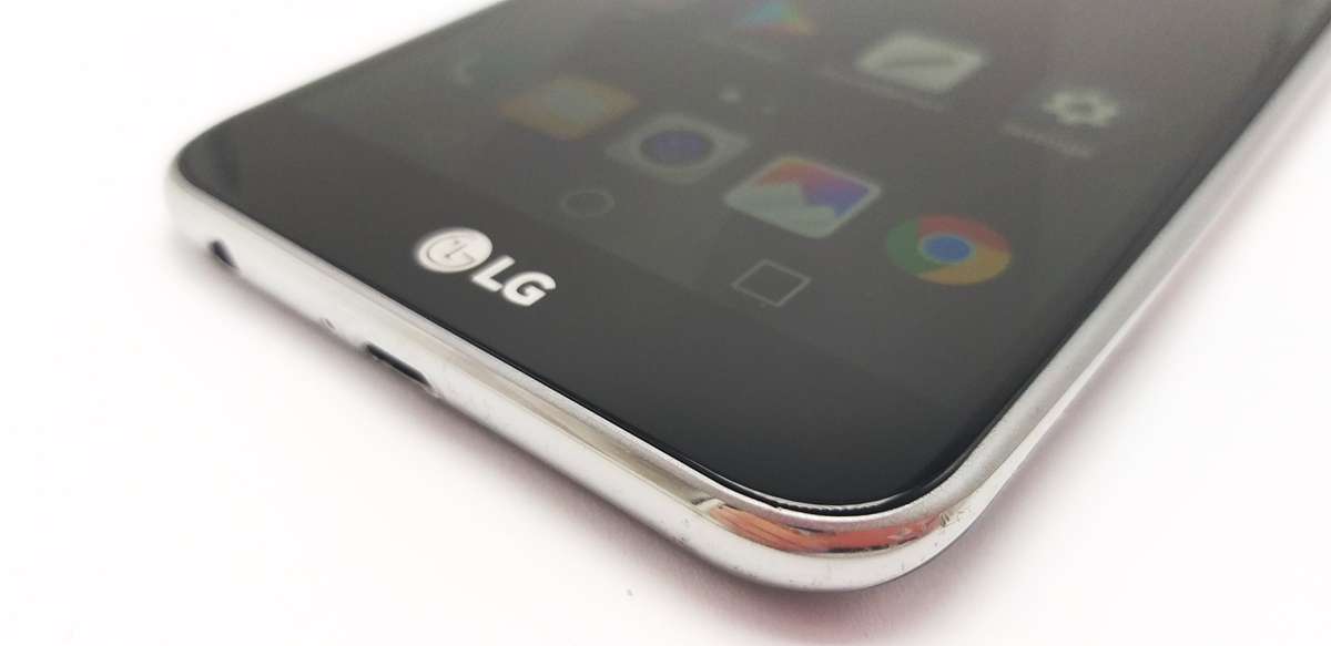 LG K10 (2017) 16GB Grey - Bright Spots on LCD! - Price Lowered!
