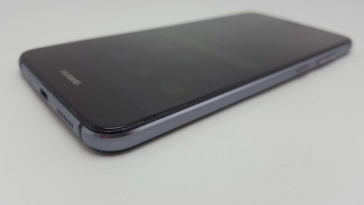 Huawei P10 Lite 32GB - Excellent Condition - Must Have!  (9.5/10) Price Lowered!