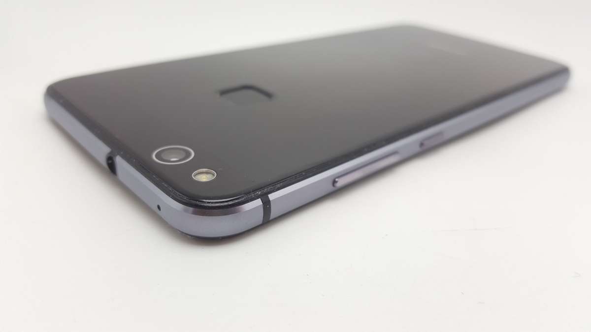 Huawei P10 Lite 32GB - Excellent Condition - Must Have!  (9.5/10) Price Lowered!