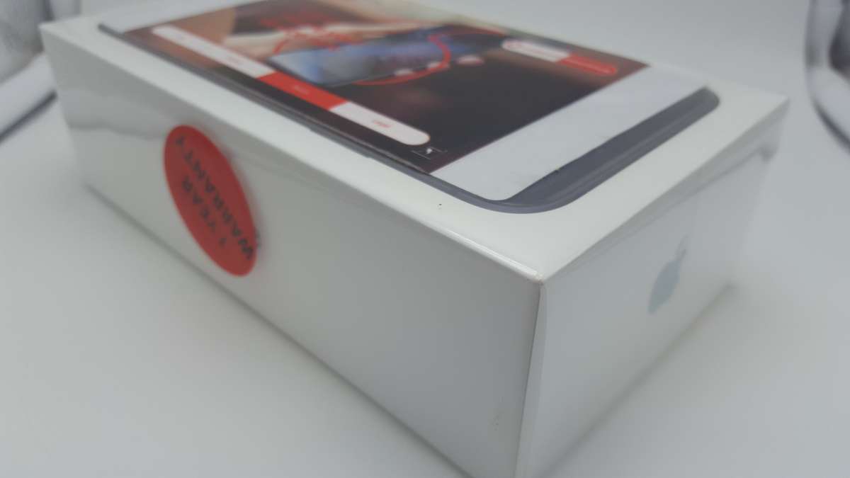 iPhone XR Black 128GB - Sealed - Brand New! (Original Apple Warranty)