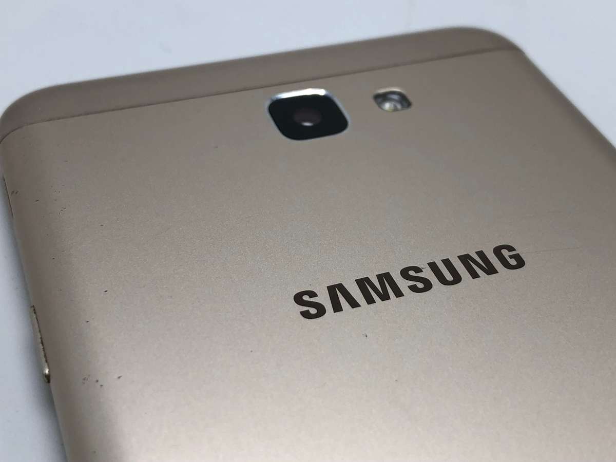 Samsung Galaxy J7 Prime 16GB Gold - Great Condition! (9/10) (6 Month Warranty)