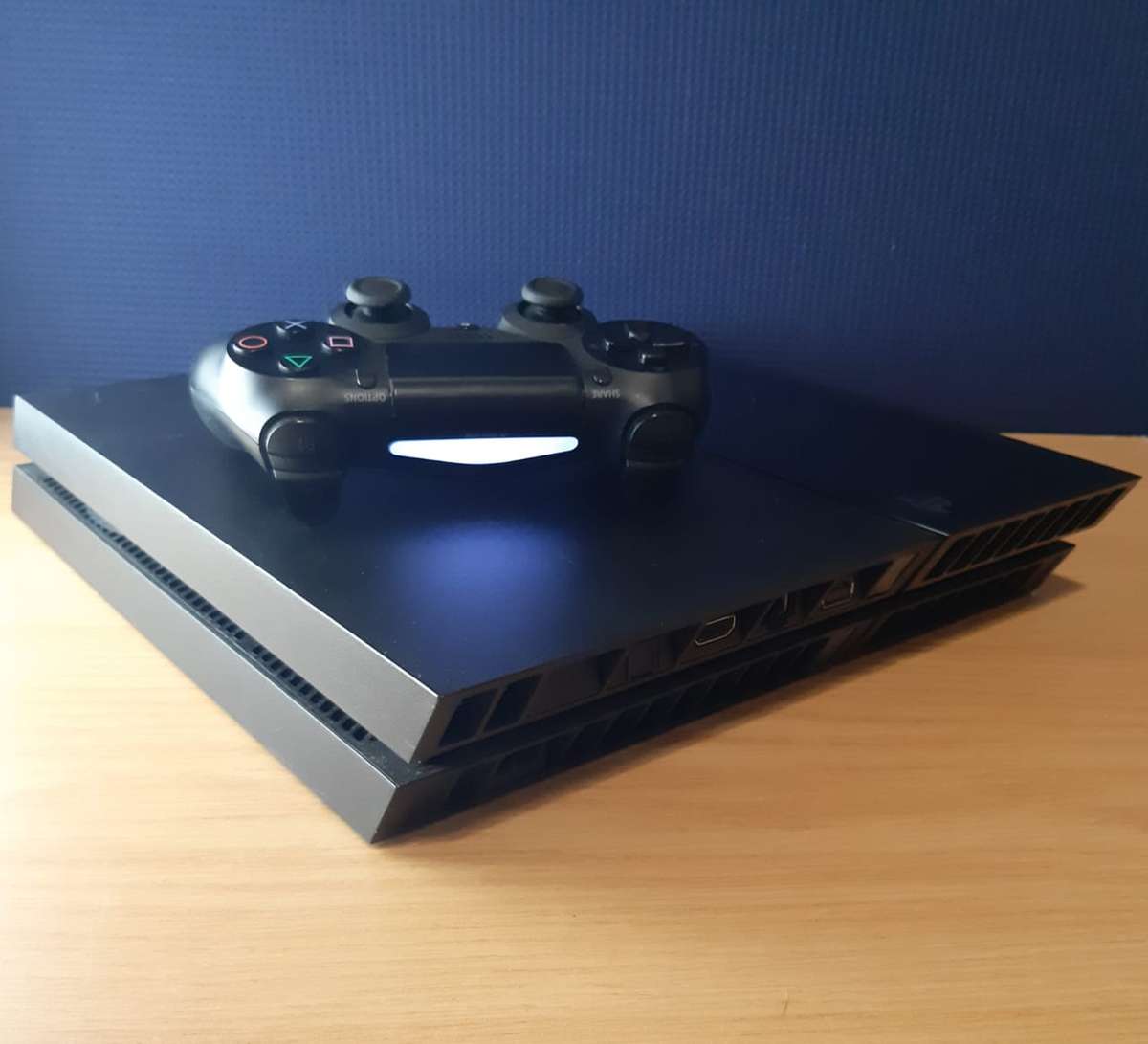 Playstation 4 Original 1TB Black - Good Condition - Deal of the Week - 6 Month Warranty