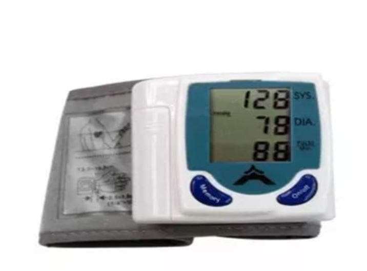 BLOOD PRESSURE MONITOR (PORTABLE)