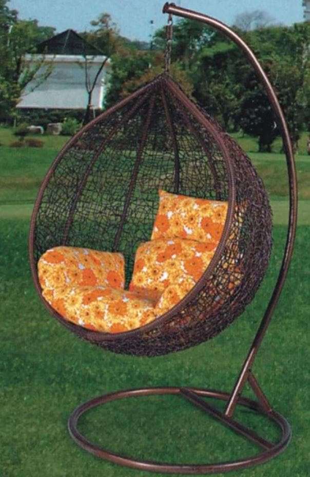 Outdoor Hanging Chair! Brown!