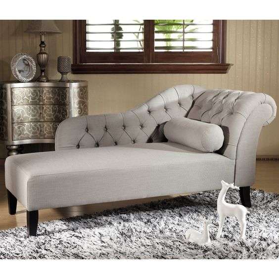 ANGULARITY Buttoned Day bed