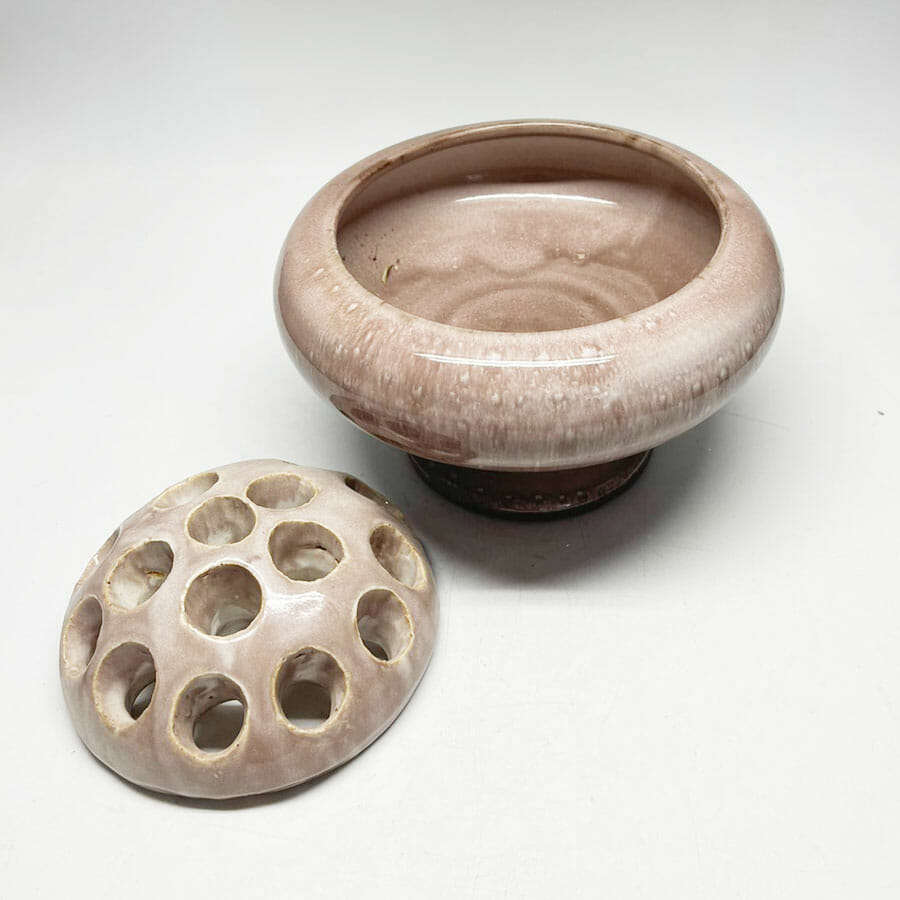 Linnware Small Pink Standing Planter and Frog