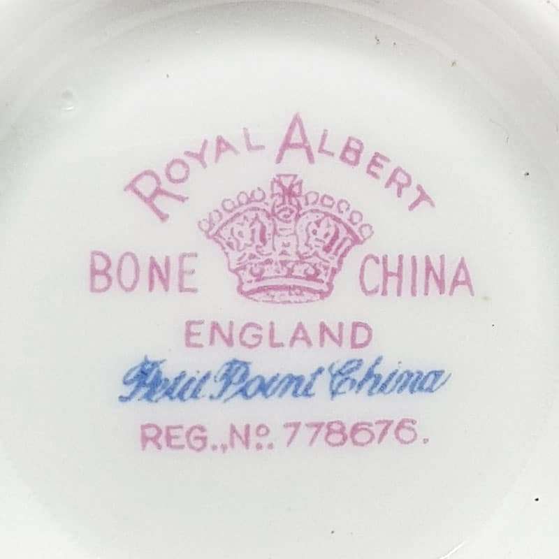 Royal Albert Petit Point Oval Bon Bonn