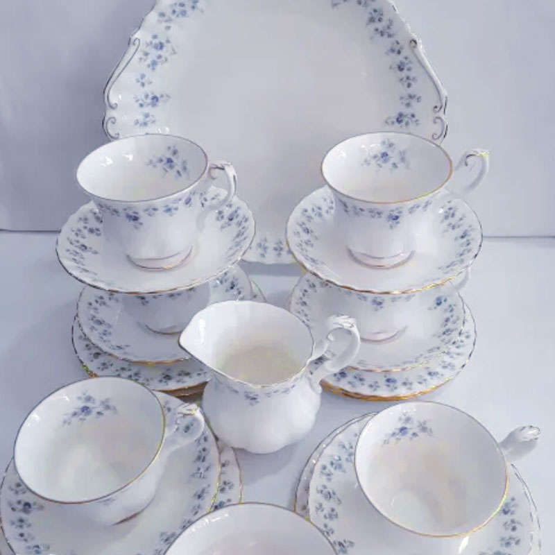 Royal Albert Memory Lane 21 Piece tea Set