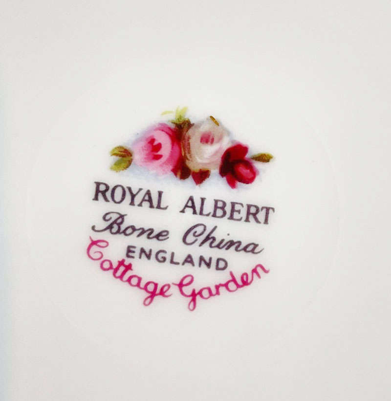 Royal Albert Cottage Garden Large Cake Plate