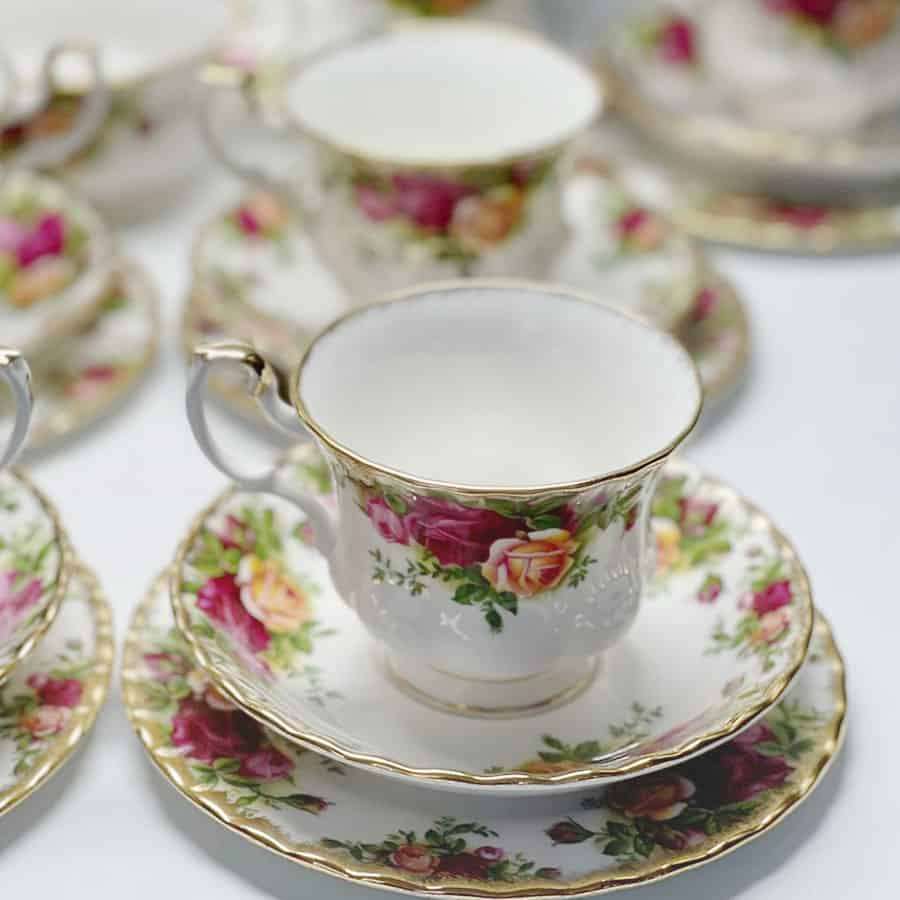 Royal Albert Old Country Roses Tea Set 21 Piece