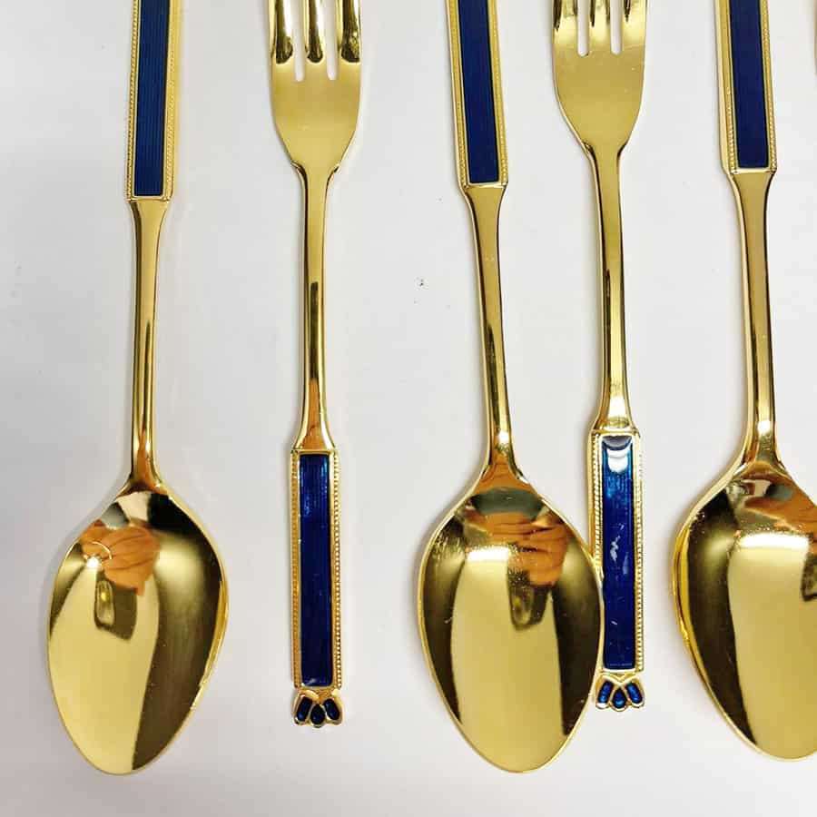 Eetrite 24ct Gold Plated Royal Albert Heirloom 12 Place Setting