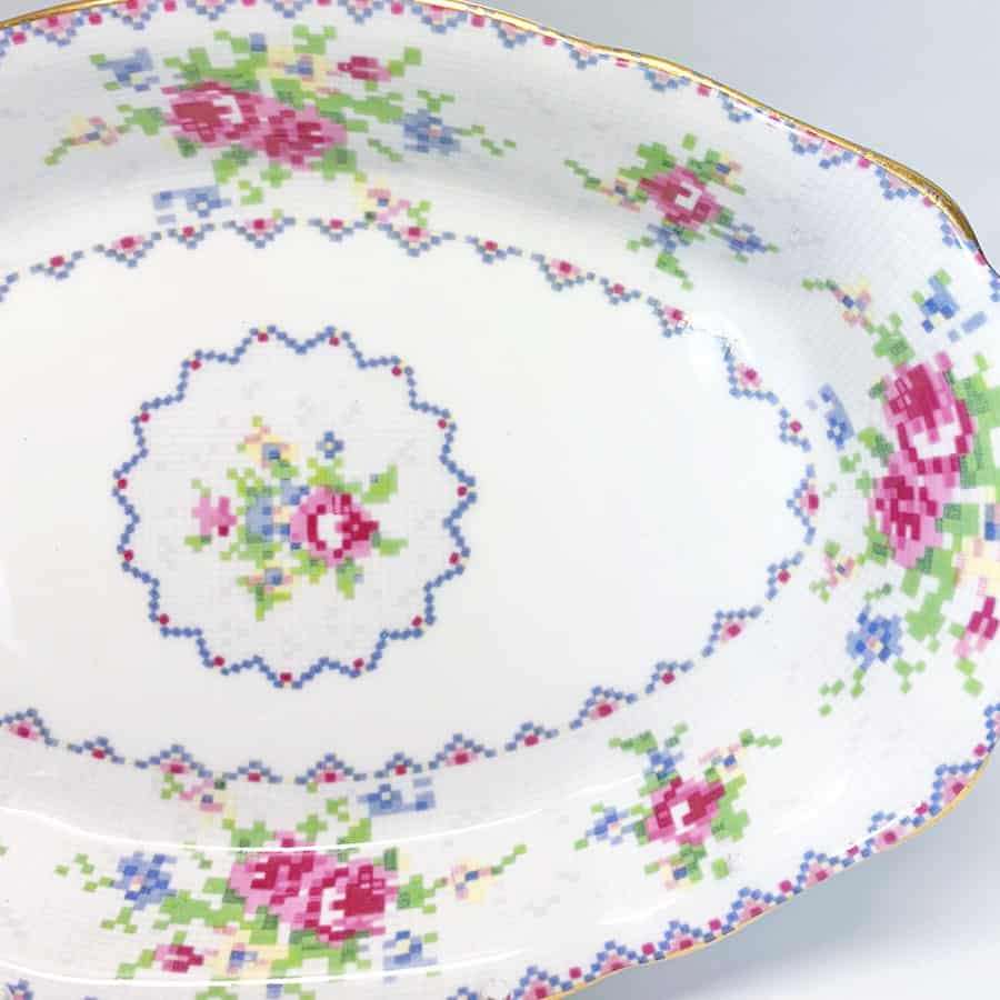 Royal Albert Petit Point Oval Bon Bonn