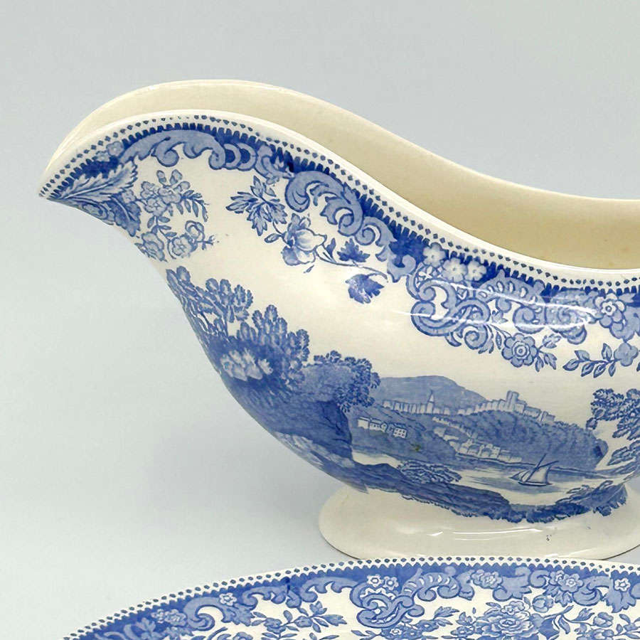 Spode Copeland Severn Sauce Boat On Stand