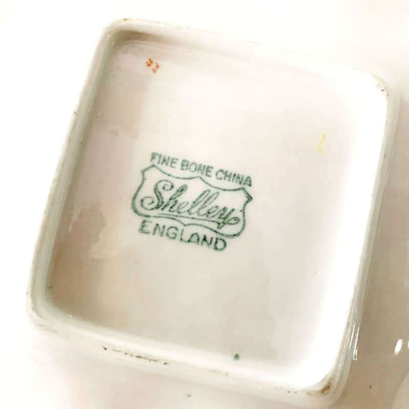 Shelley Daffodil Time Shell Handle Bon Bon