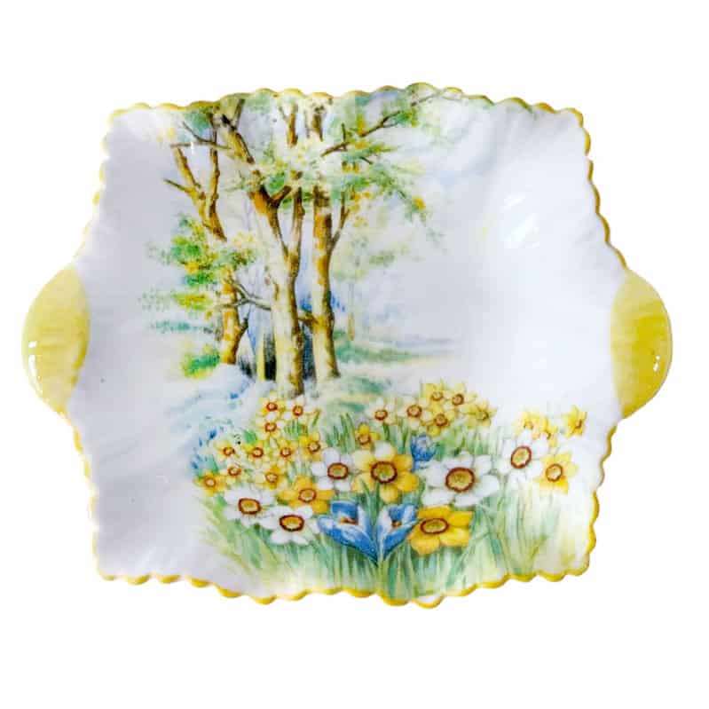 Shelley Daffodil Time Shell Handle Bon Bon