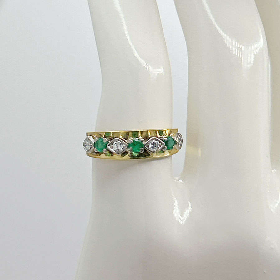 18 Ct Gold Emerald and Diamond Ring