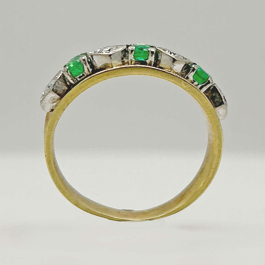 18 Ct Gold Emerald and Diamond Ring
