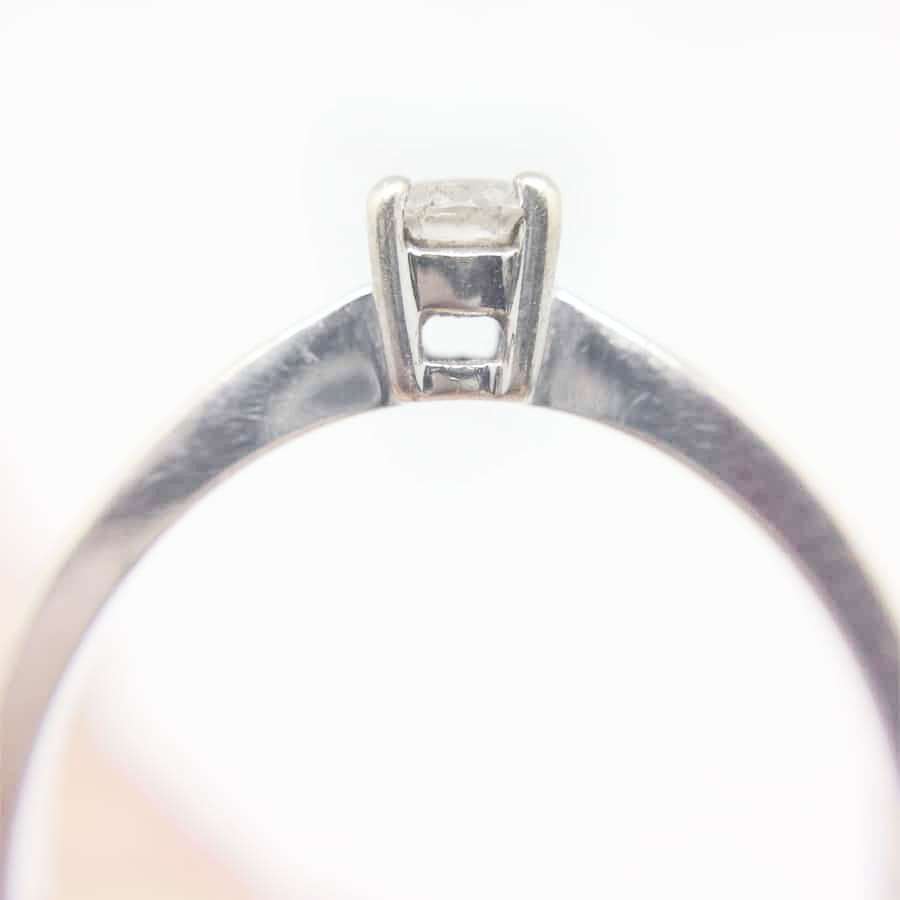 18ct White Gold Solitaire Diamond Ring