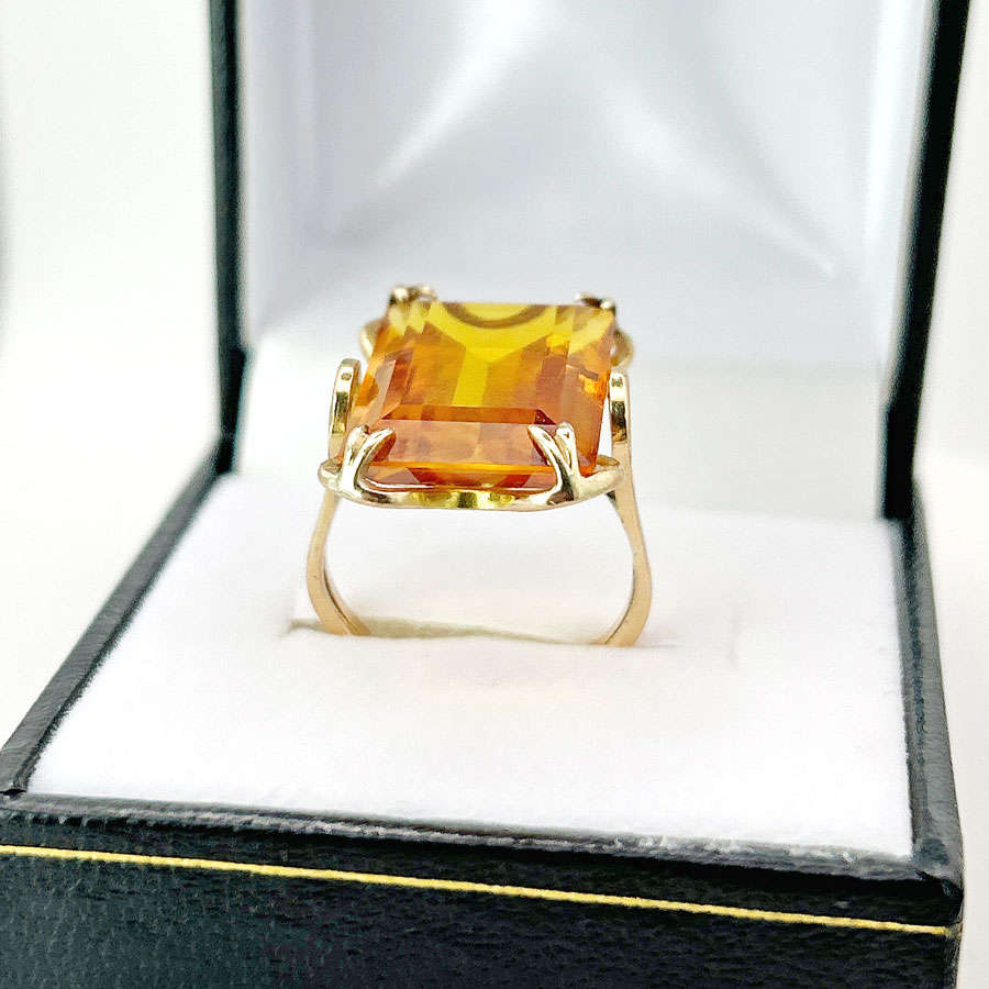 18ct Gold Citrine Cocktail Ring