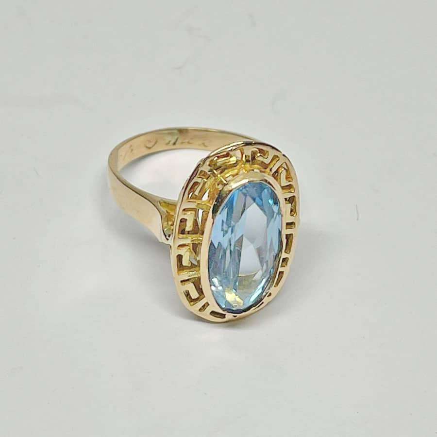 18ct Gold Spinel Dress Ring