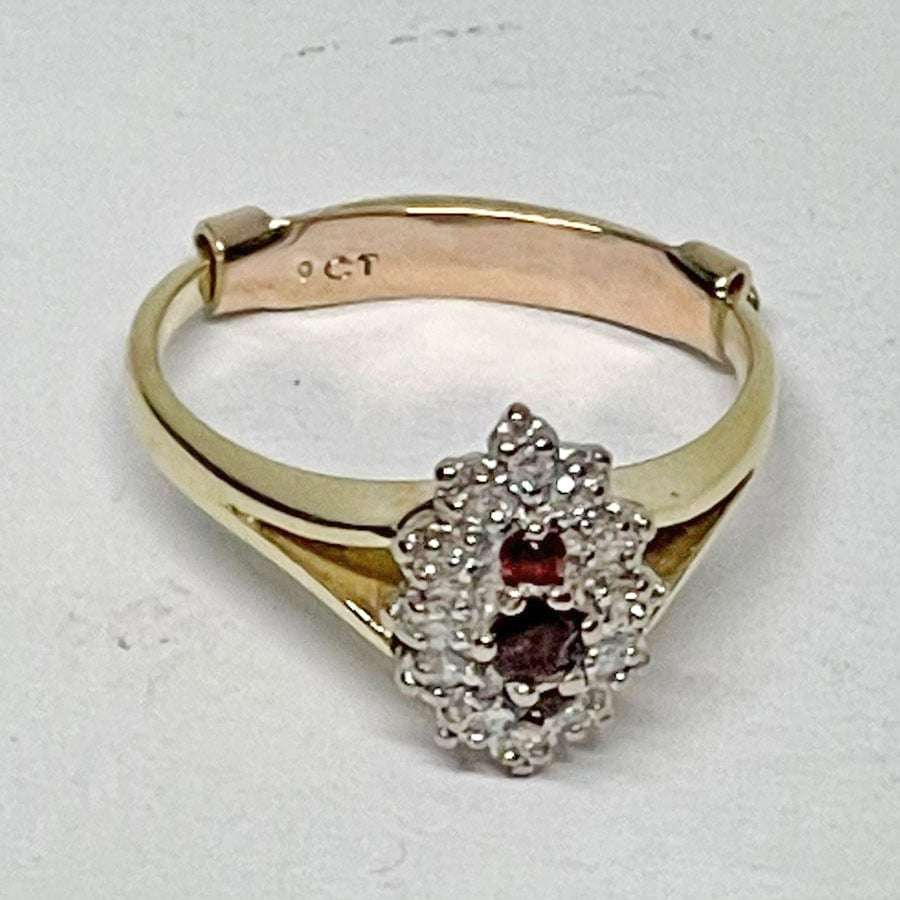 18ct Garnet and Diamond Ring