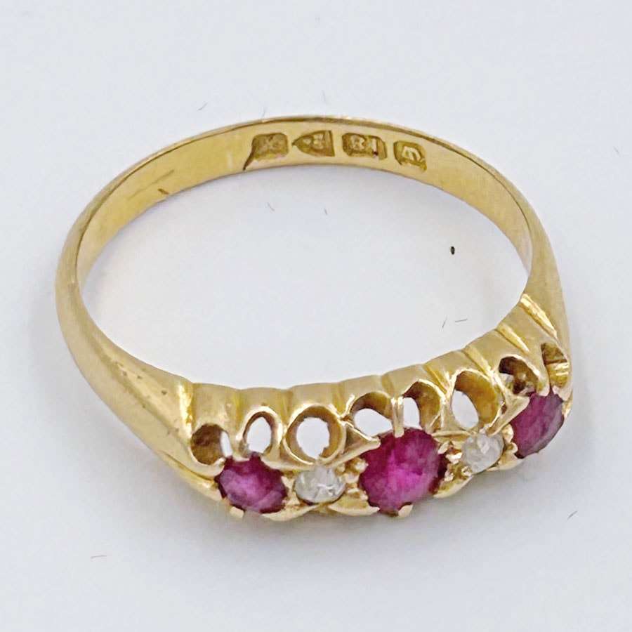 18ct Gold Ruby and Diamond Ring Sheffield
