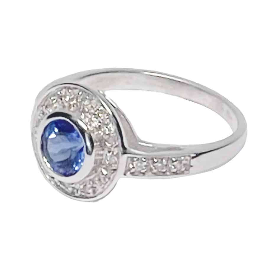 18ct White Gold Tanzanite Ring