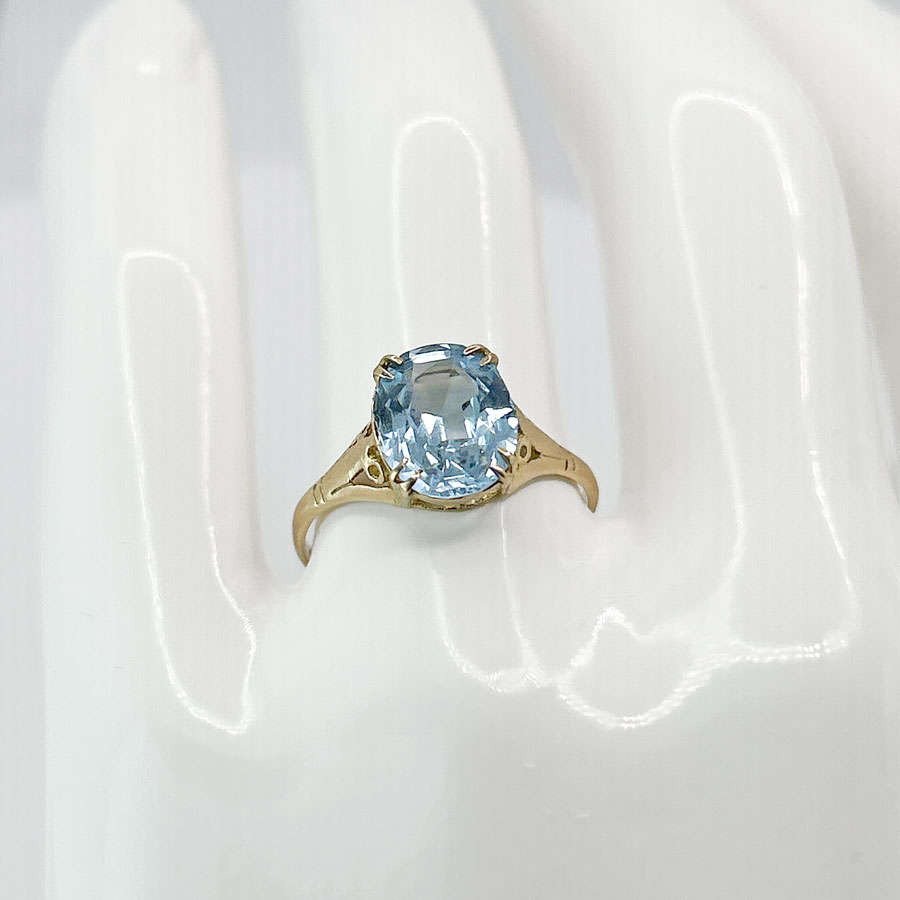 9ct Gold Edwardian Style Oval Spinel Dress Ring