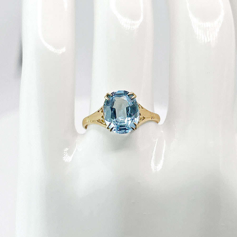 9ct Gold Edwardian Style Oval Spinel Dress Ring