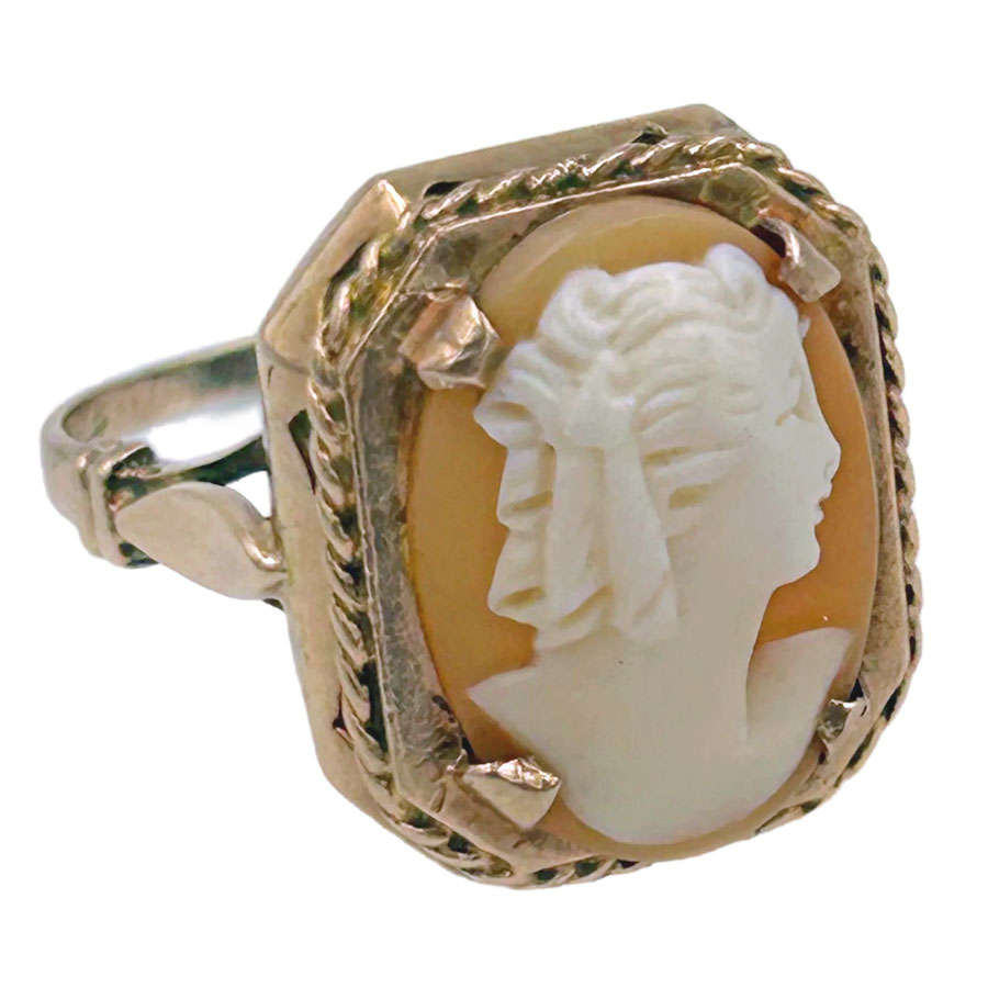 9ct Gold Lady Cameo Carved Conch Shell Ring