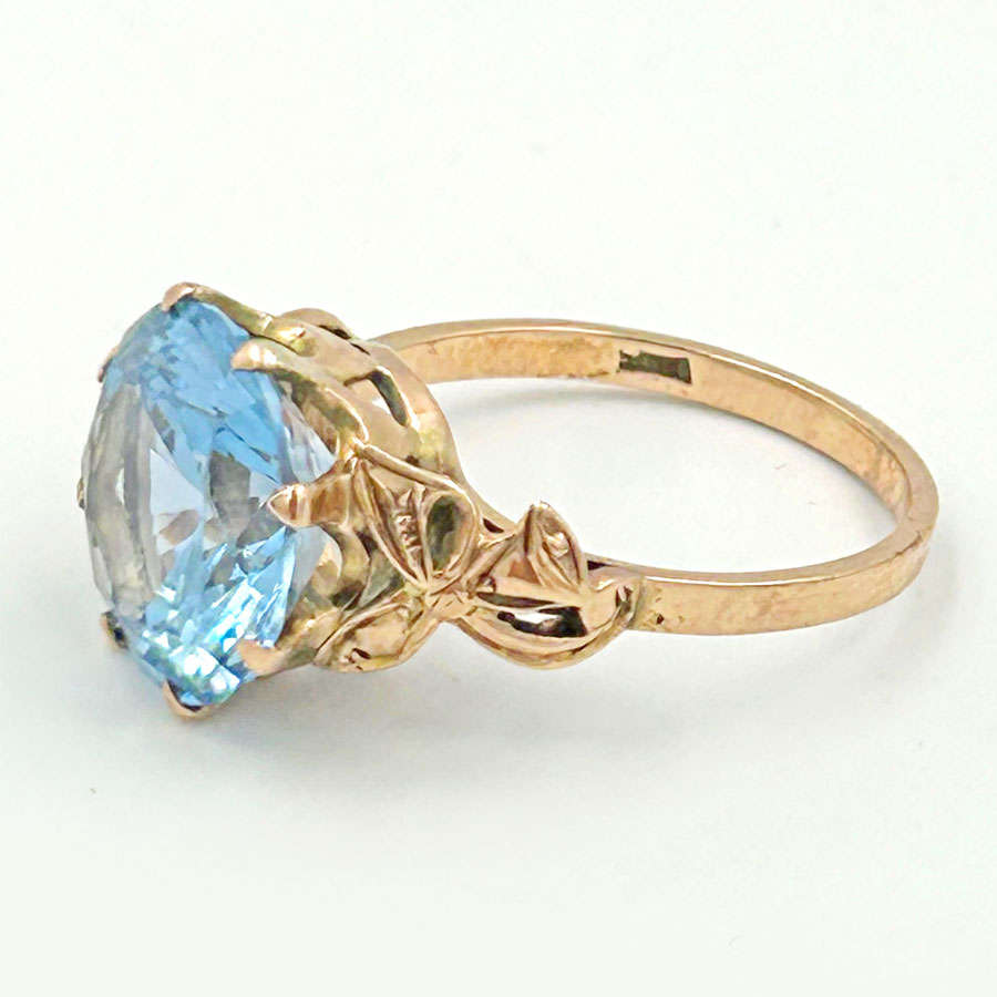 9ct Gold Faceted Topaz Cocktail Ring