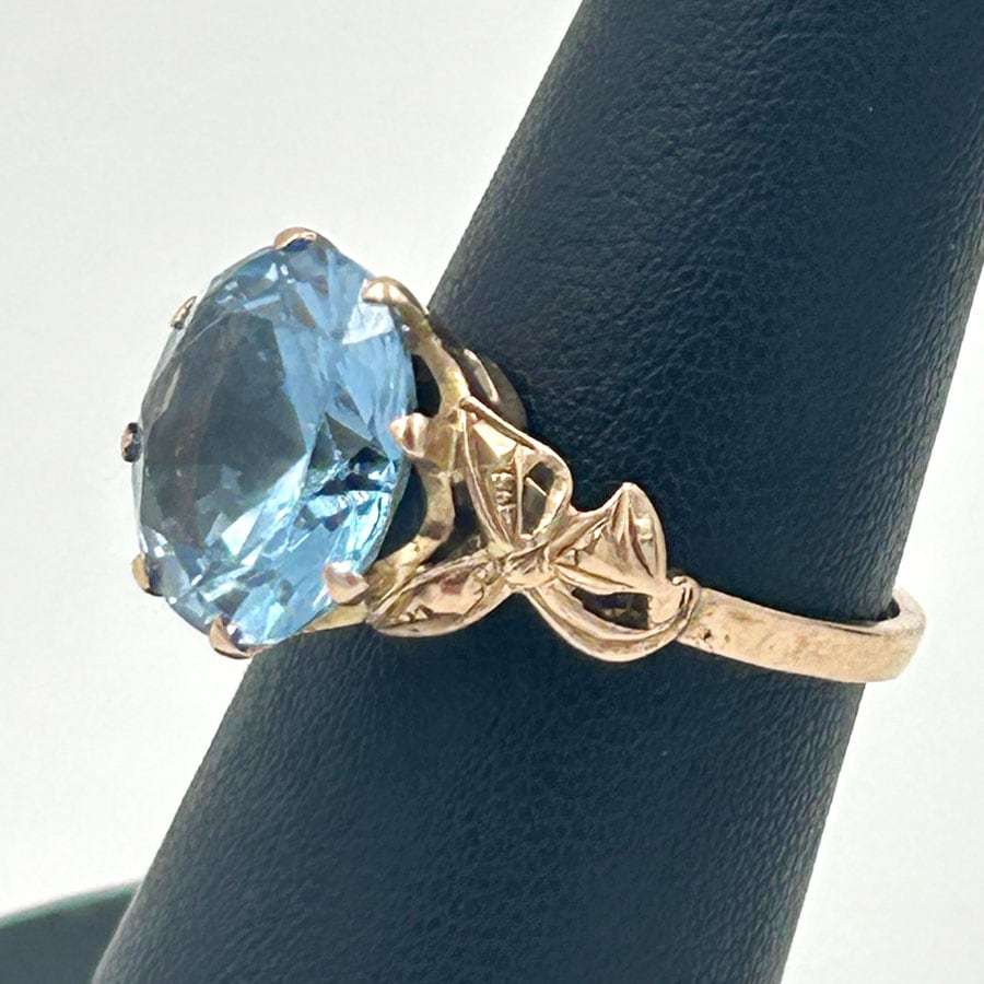 9ct Gold Faceted Topaz Cocktail Ring
