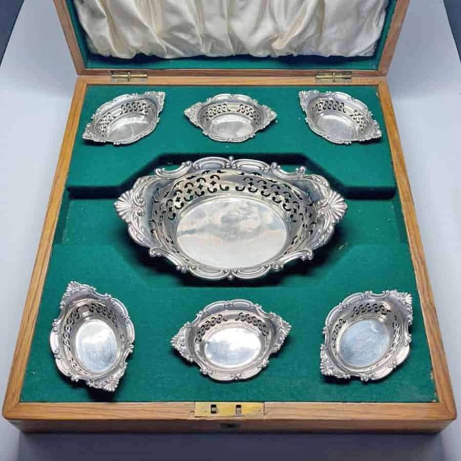 Beautiful Bon Bon Nut Dish Set In Oak Lined Boxed Set Birmingham 1904
