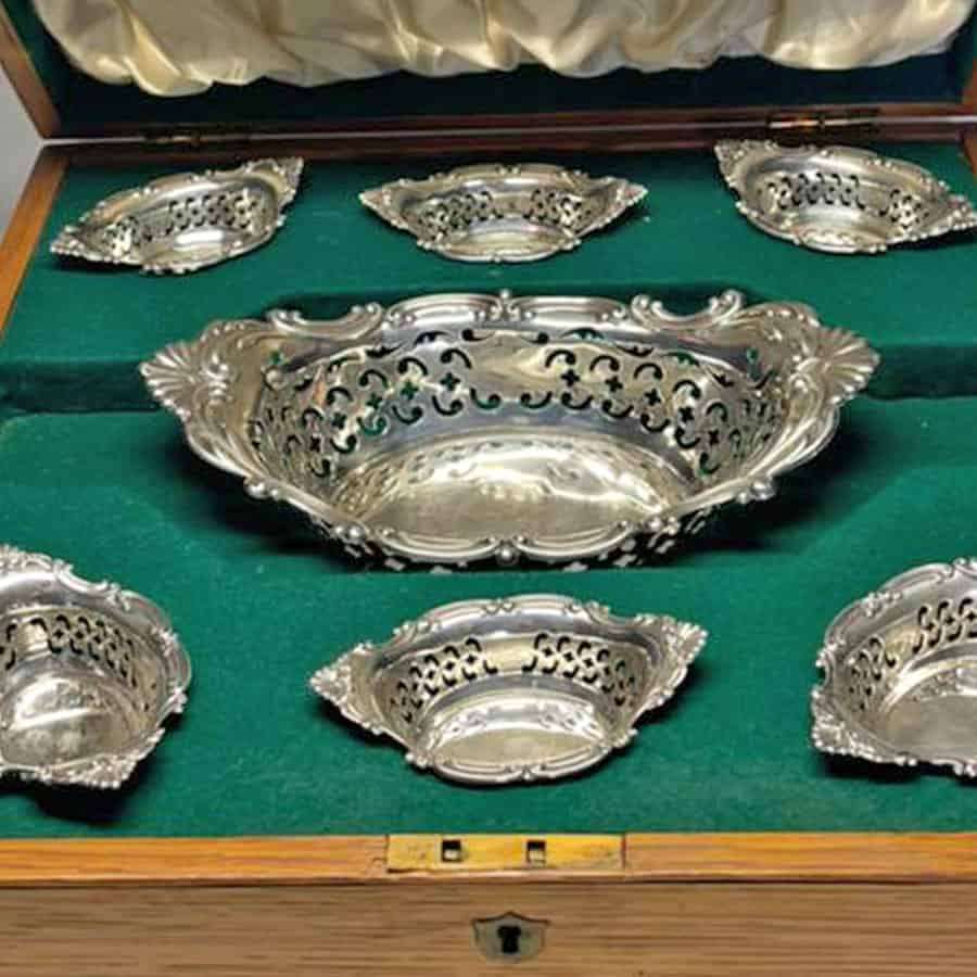 Beautiful Bon Bon Nut Dish Set In Oak Lined Boxed Set Birmingham 1904
