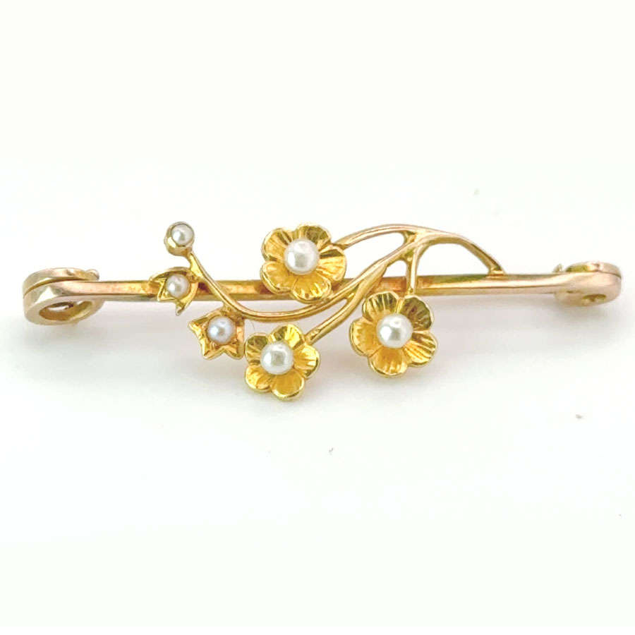 Edwardian 14ct Gold Seed Pearl Daisy Friendship Brooch c1900