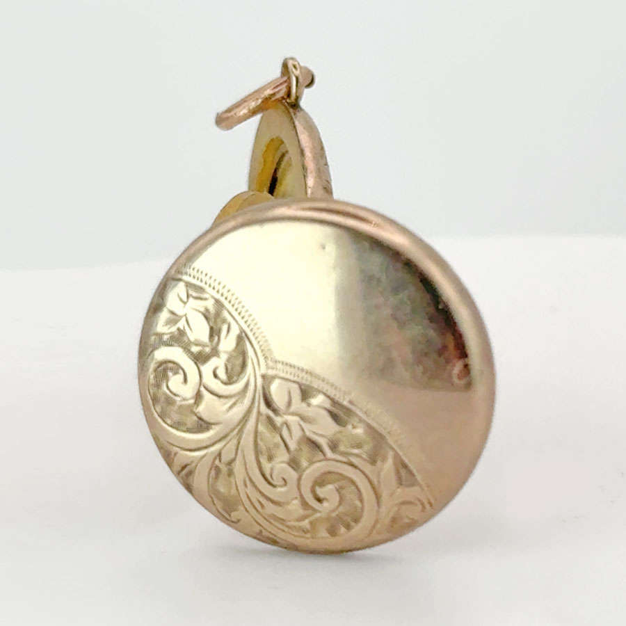 Edwardian 9ct Hinged Gold Locket
