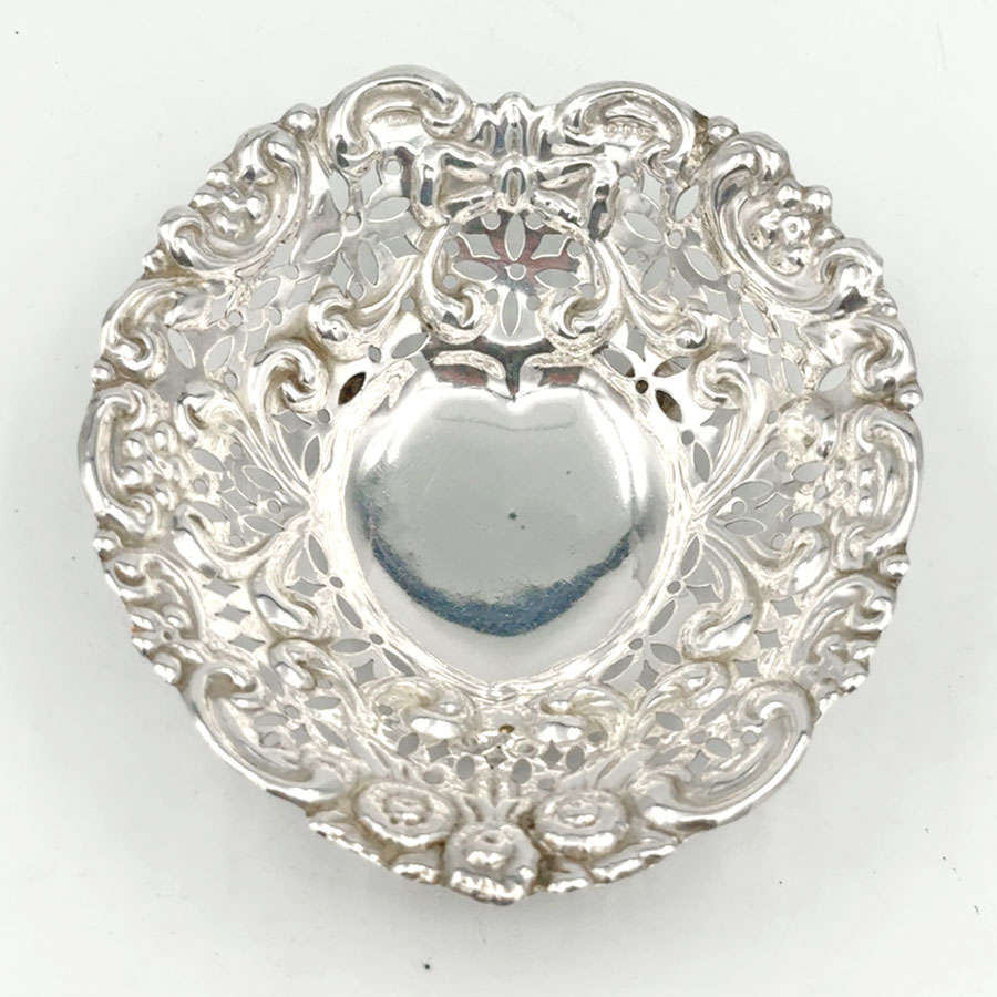 Hallmarked Silver Pierced Heart Shaped Bon Bon Birmingham 1912
