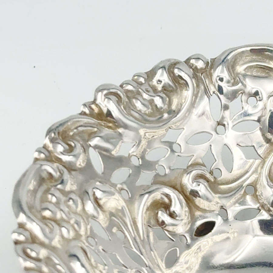 Hallmarked Silver Pierced Heart Shaped Bon Bon Birmingham 1912