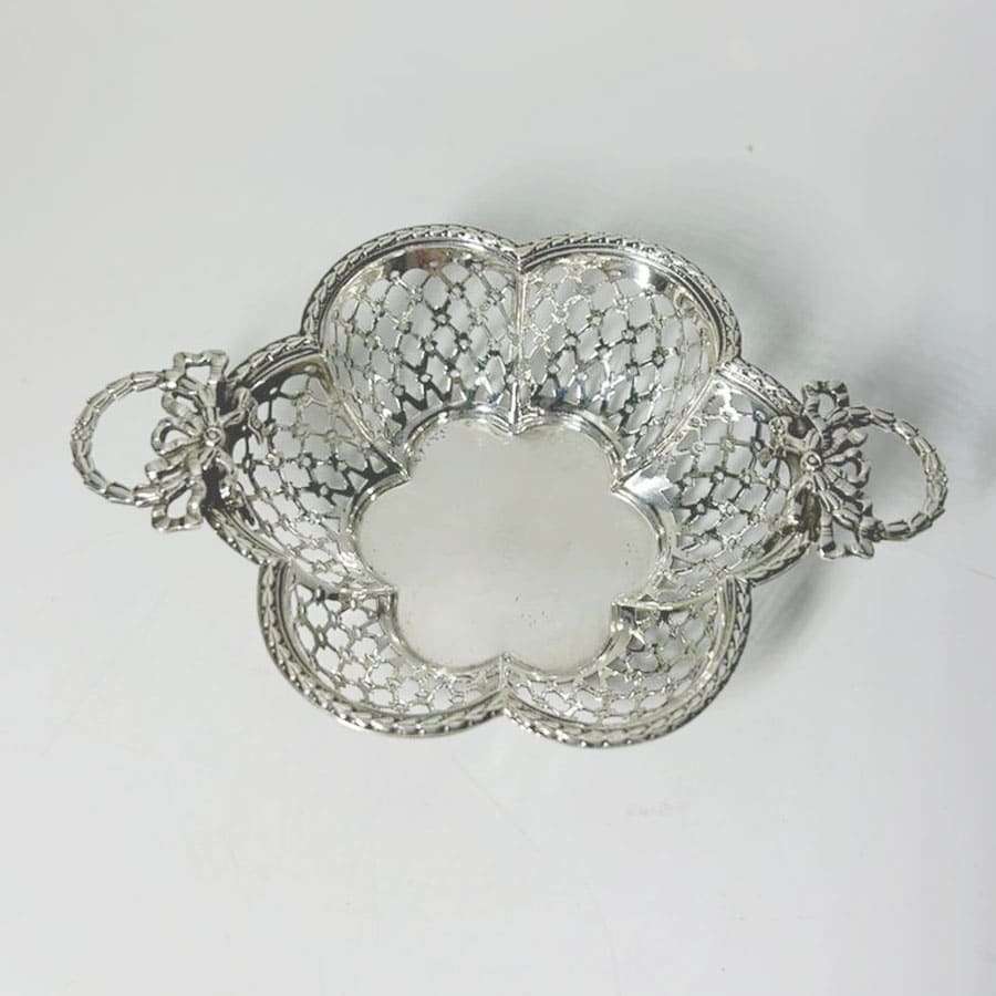 Hallmarked Silver Birmingham 1910 Pierced Bon Bon