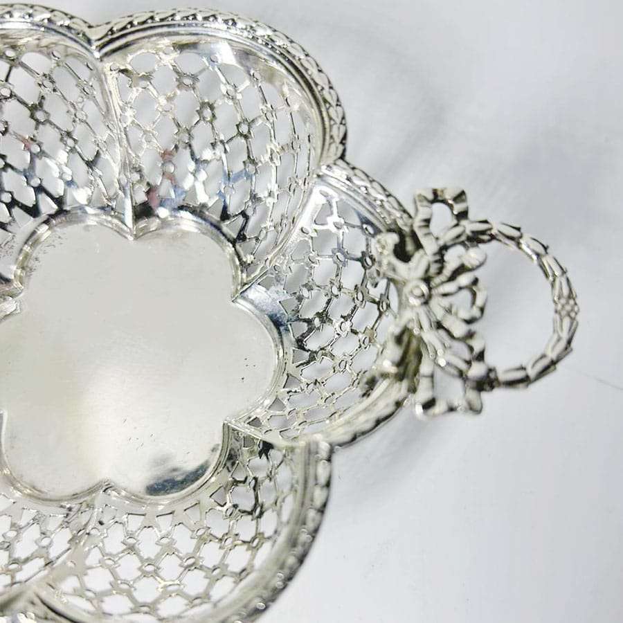 Hallmarked Silver Birmingham 1910 Pierced Bon Bon