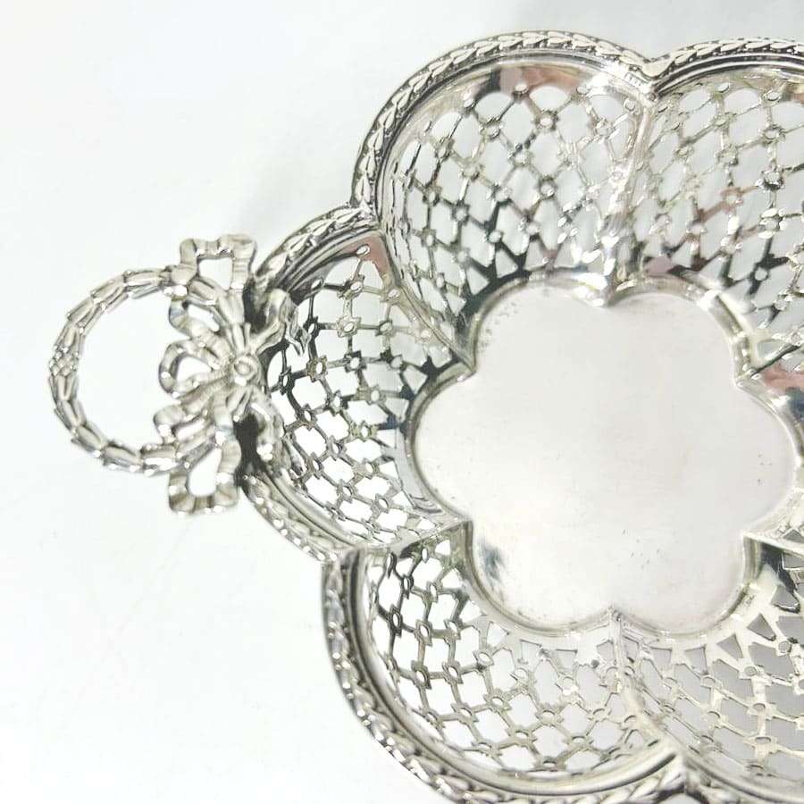 Hallmarked Silver Birmingham 1910 Pierced Bon Bon