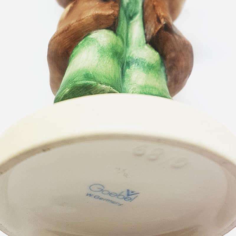 Hummel Figurine Lost Sheep TMK 5