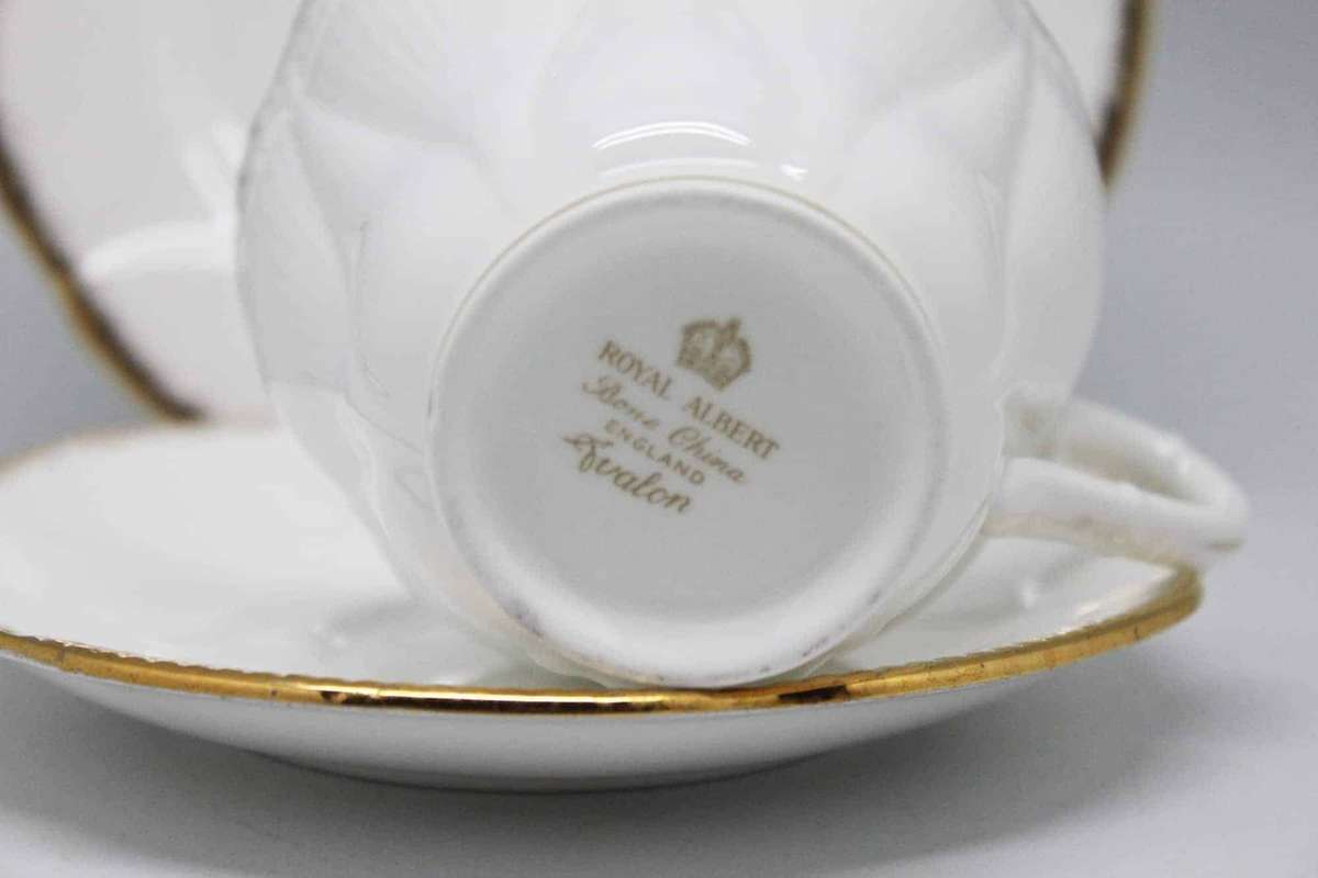 Royal Albert Avalon Pattern Trio