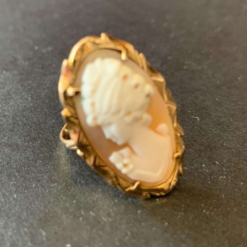 9ct Gold Conch Shell Lady Cameo Ring