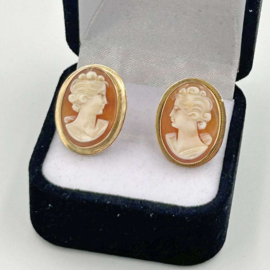 14ct Gold Conch Shell Cameo Earrings
