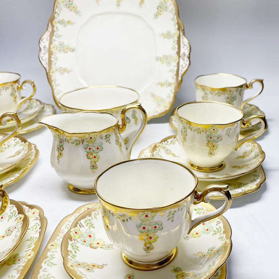 Royal Albert Snow Showers Pattern Tea Set