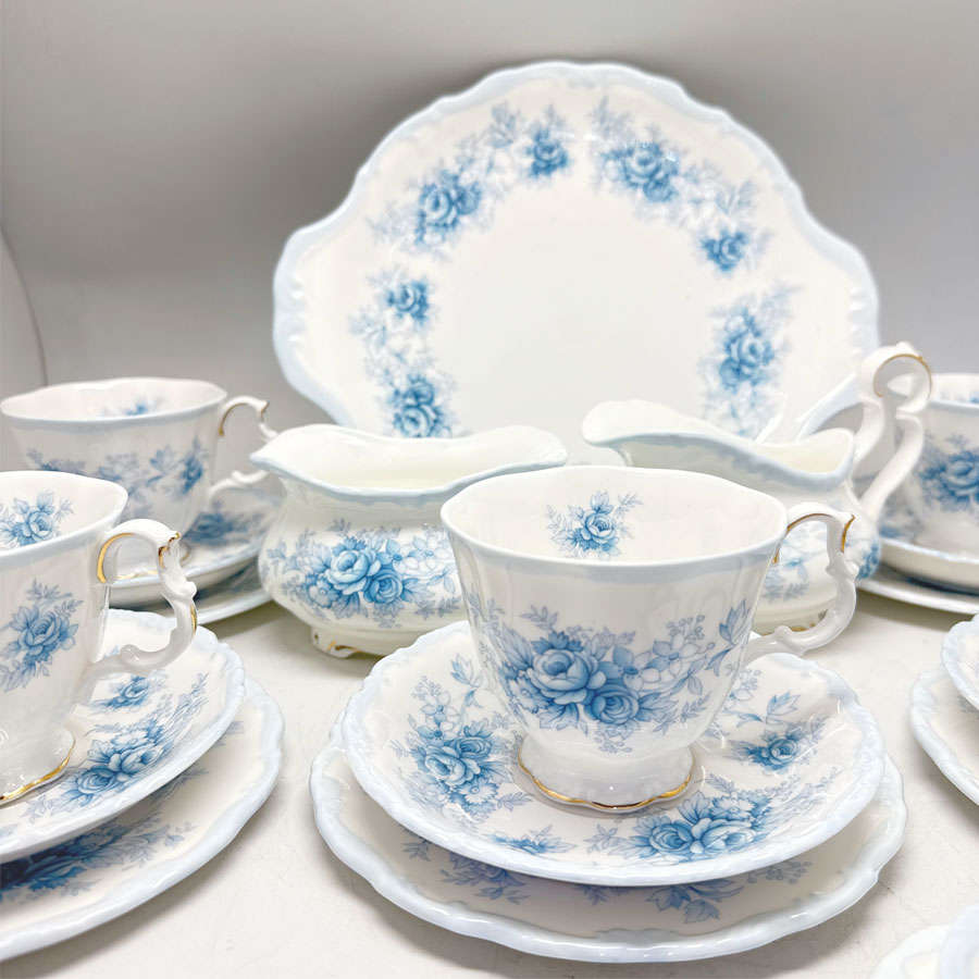 Royal Albert Tiffany 21 Piece Tea Service Gainsborough