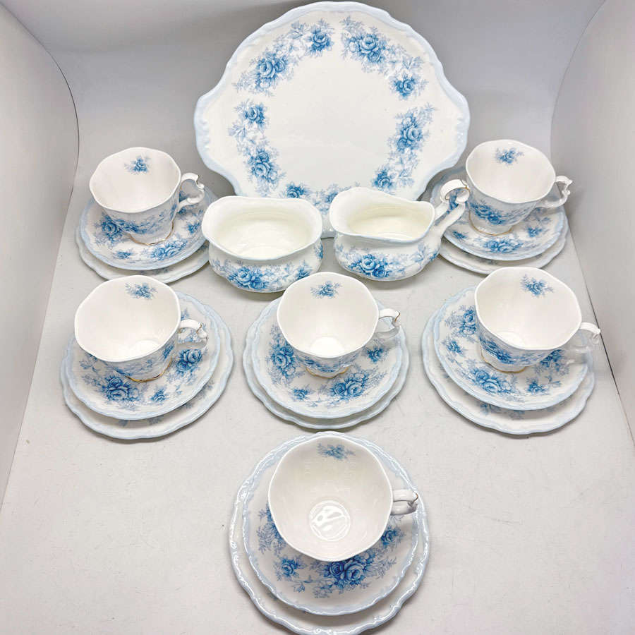 Royal Albert Tiffany 21 Piece Tea Service Gainsborough