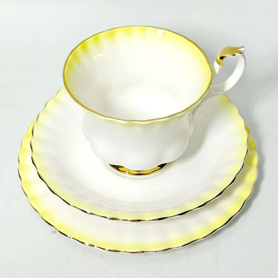 Royal Albert Rainbow Yellow Montrose Tea Trio