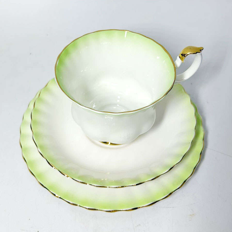Royal Albert Rainbow Green Montrose Tea Trio